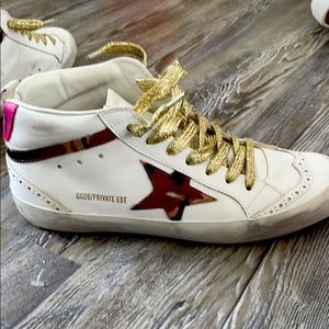 Goldengoose size 38 worn twice. Brand new with dust bag.
